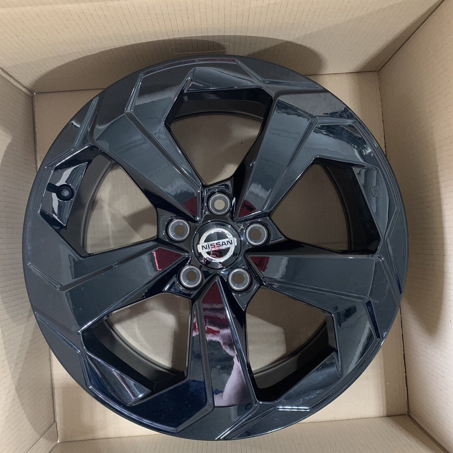 New Genuine Set Of 4 Nissan Qashqai 18" Gloss Black Alloy Wheels