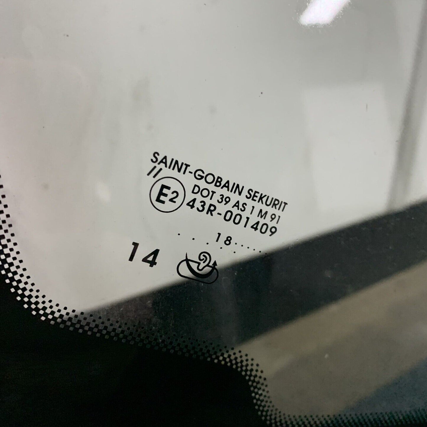 New Genuine Nissan Qashqai P32s Glass Windscreen