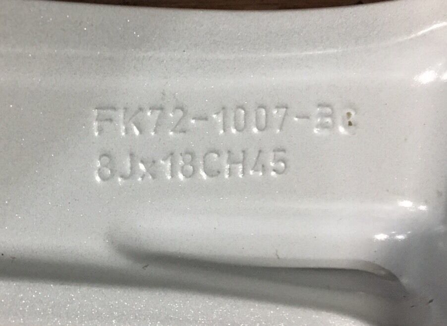 Genuine Discovery Sport 18" Alloy Wheel 8jx18ch 45 Off Silver