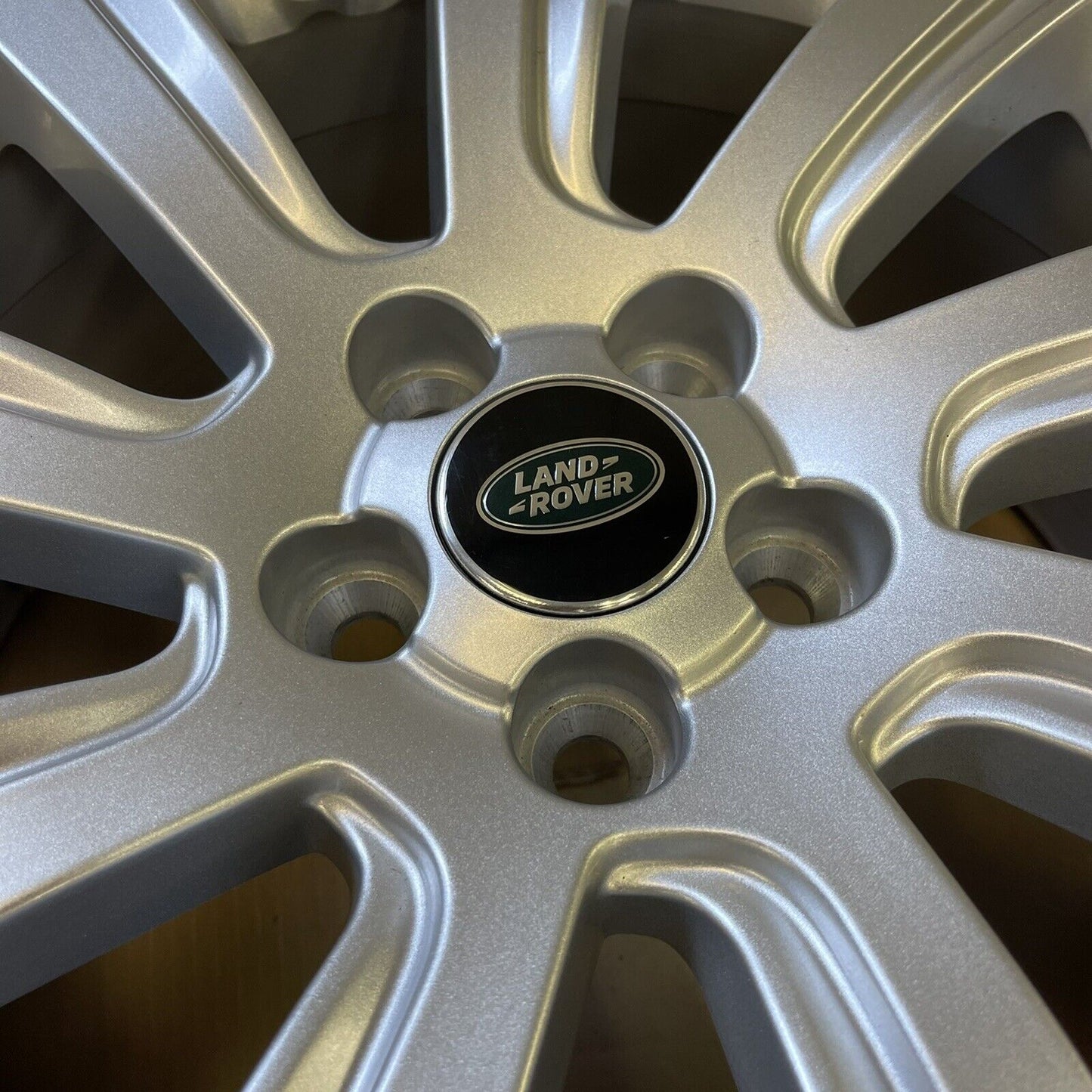 Genuine Discovery Sport 18" Alloy Wheel 8jx18ch 45 Off Silver Fk72-1007-bc