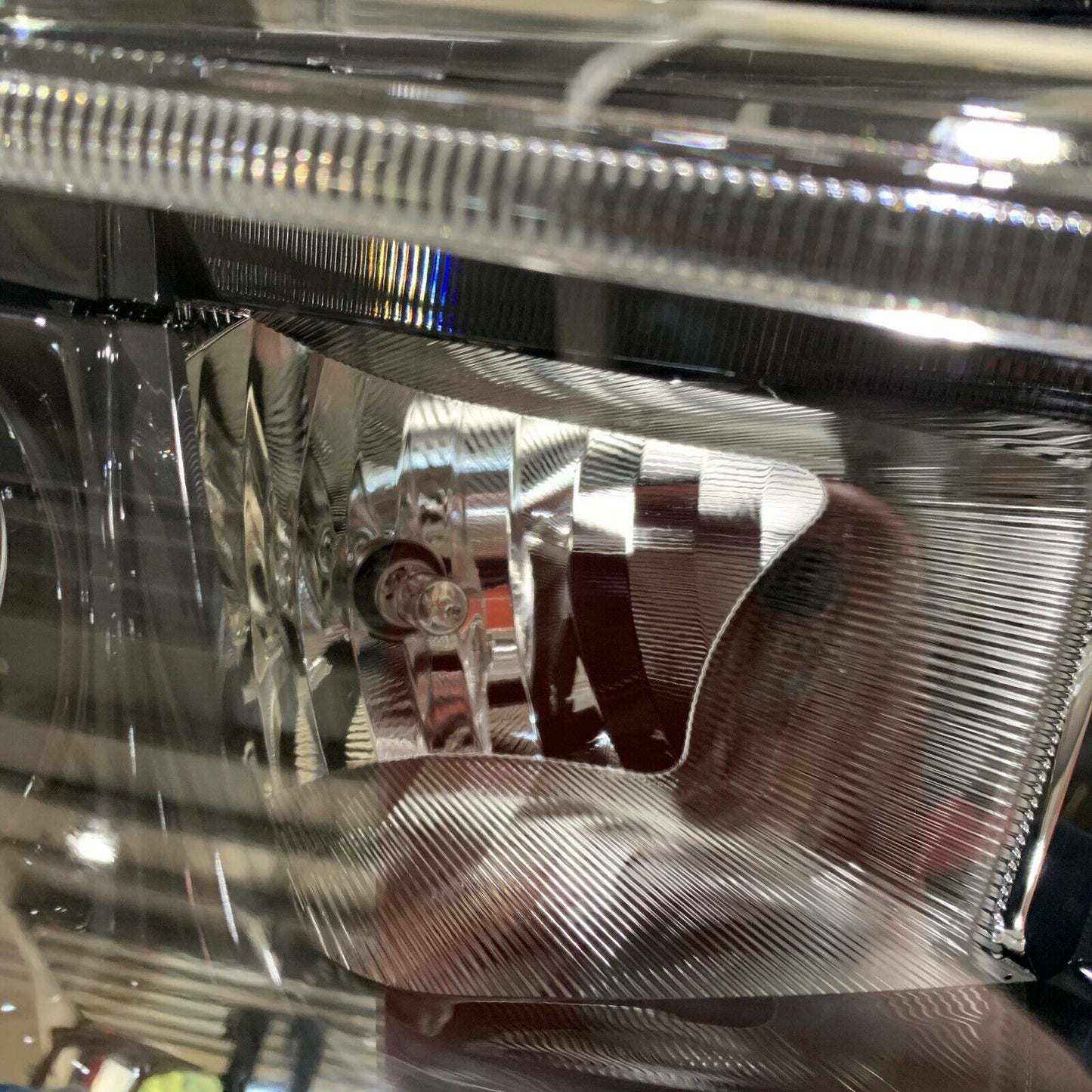 New Genuine Nissan Leaf Headlight Halogen Right Hand 260105SJ0A