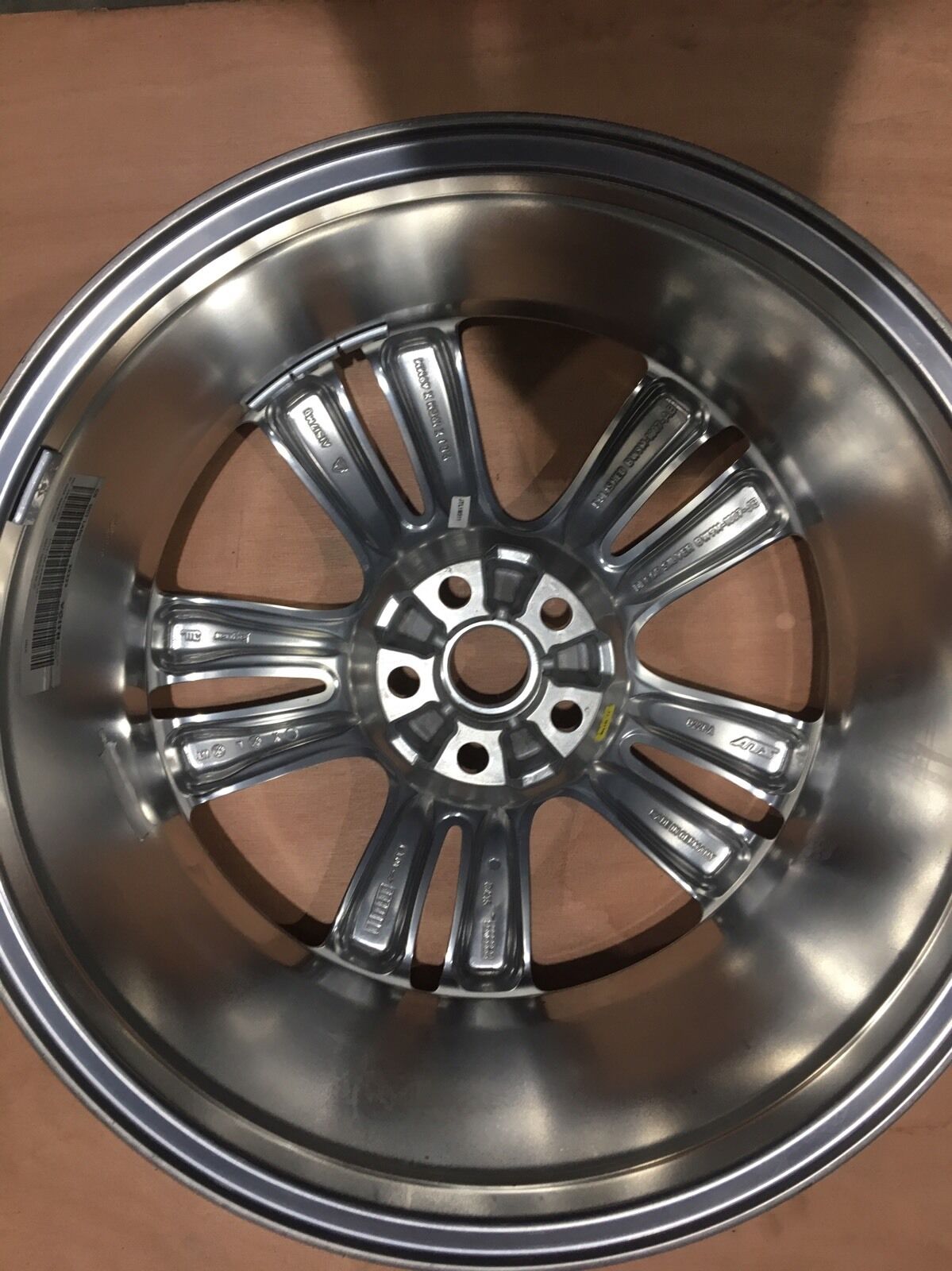 Genuine Jaguar XJ 19" Front Toba Polished Alloy 9Jx19CHx49MM C2d7281 C2d38658