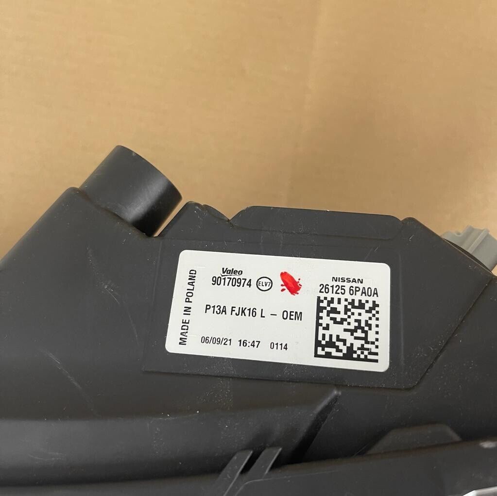 Genuine Nissan Juke Left Nearside Headlight Passenger Side Headlamp 261256pa0a