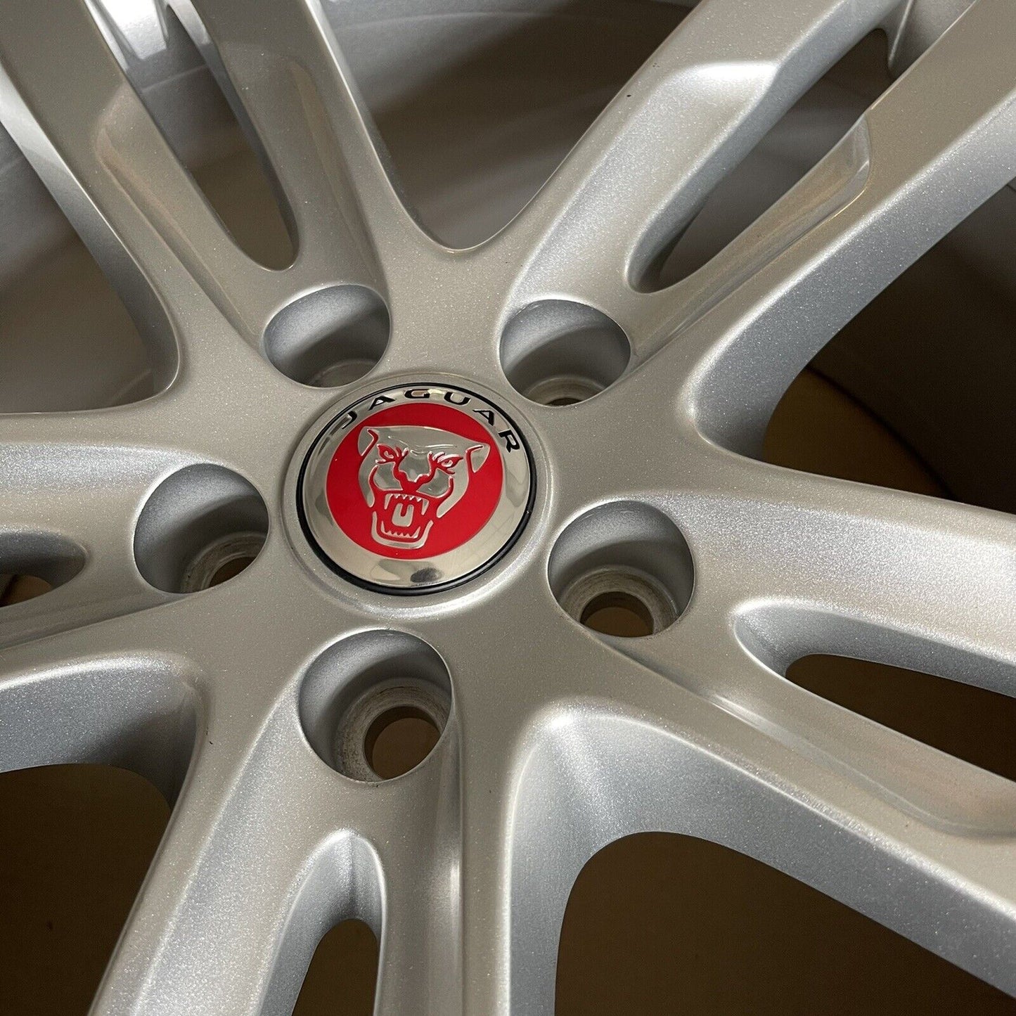 Jaguar XE 19" Rear Star XE Alloy Wheel 8.5x19CHx55 T4n1685 T4n13262 Gx73-1007-pb