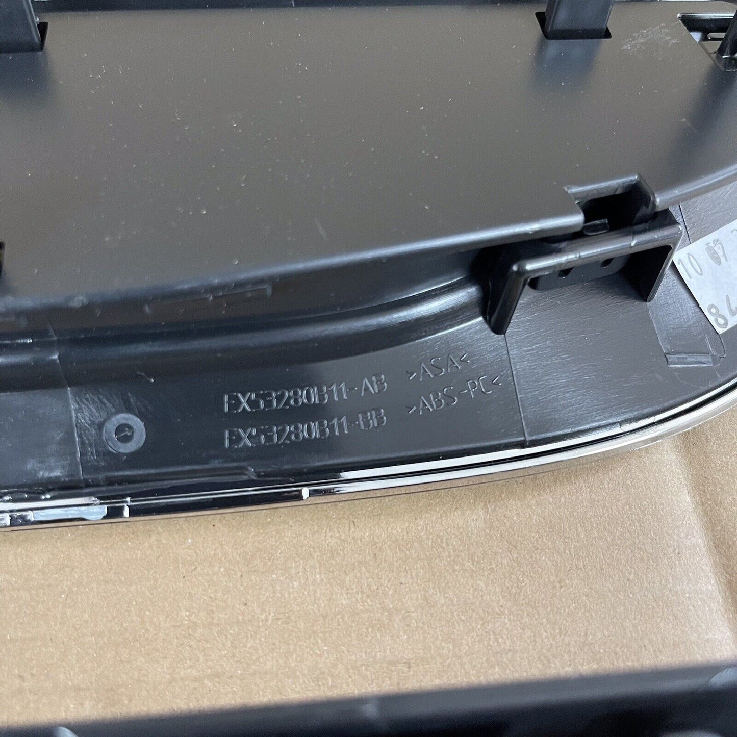Genuine Jaguar  Pair New JAGUAR F type Chrome Black Wing VENTS Finishers