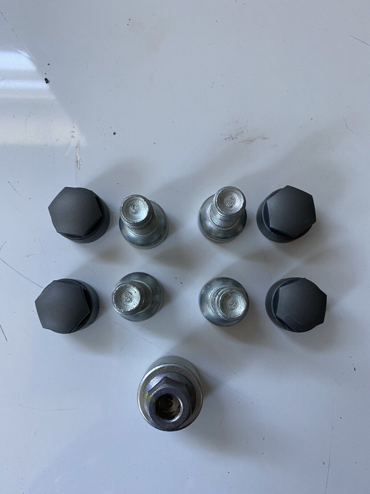 Genuine Set Of 4 Vw Volkswagen Locking Wheel Nuts And Key Letter S