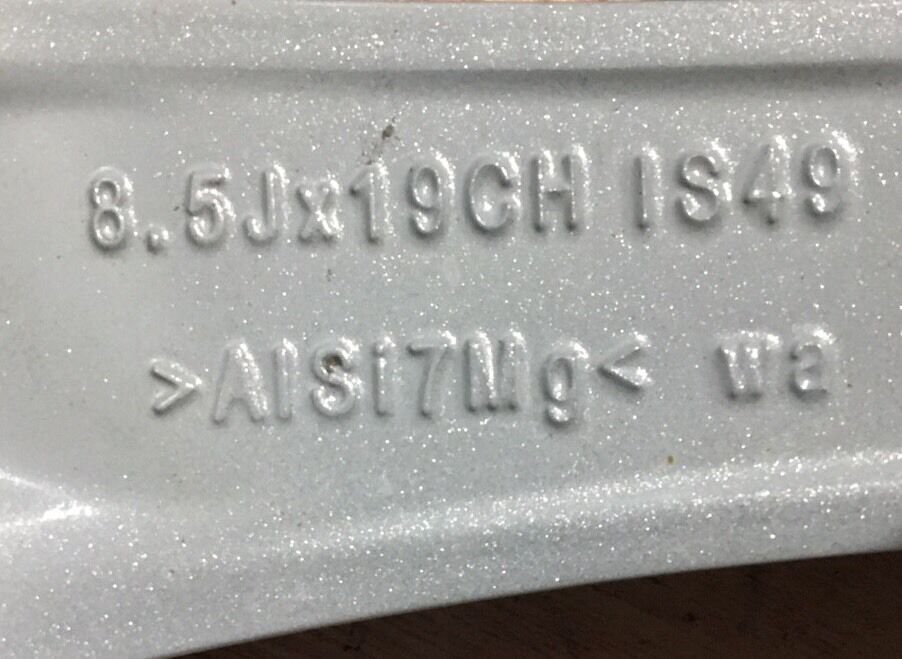 Genuine Jaguar F-type Front Alloy Wheel Volution 8.5Jx19ch 49 Front T2r14419