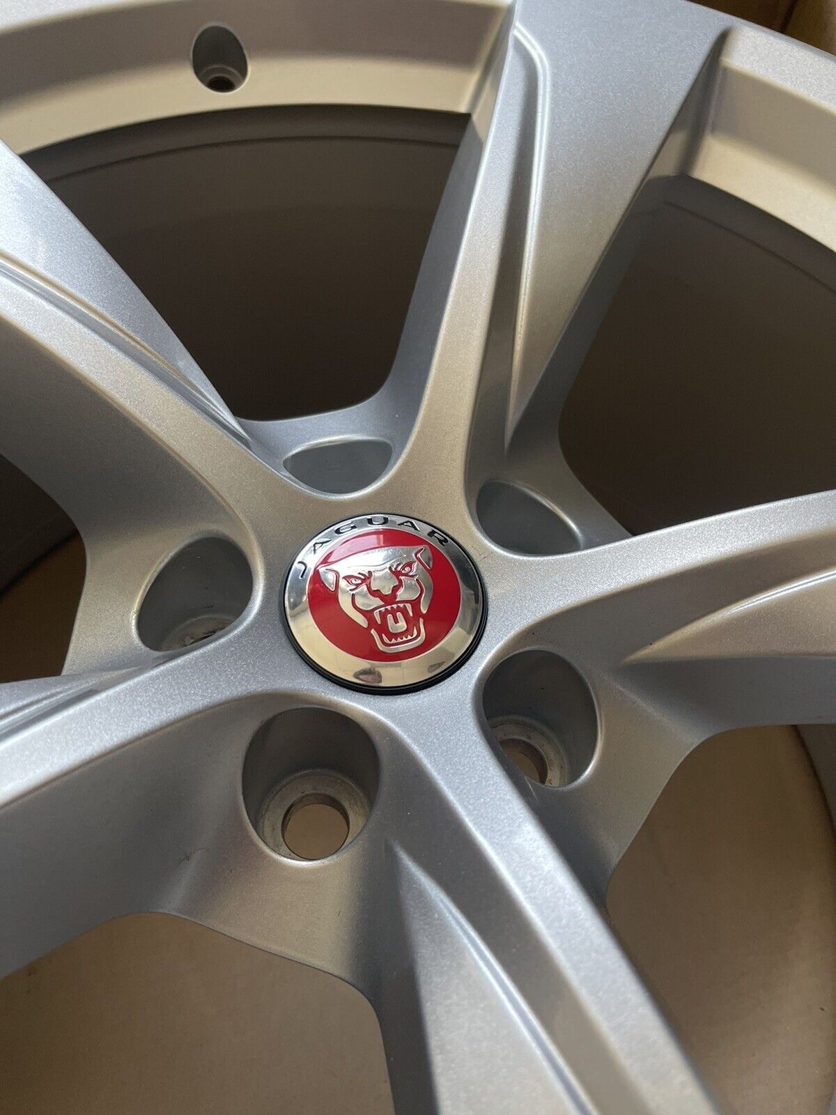 Genuine Jaguar F type 20” Rear Silver Alloy Wheel 10.5J T2r17516 Jx53-1007-fa