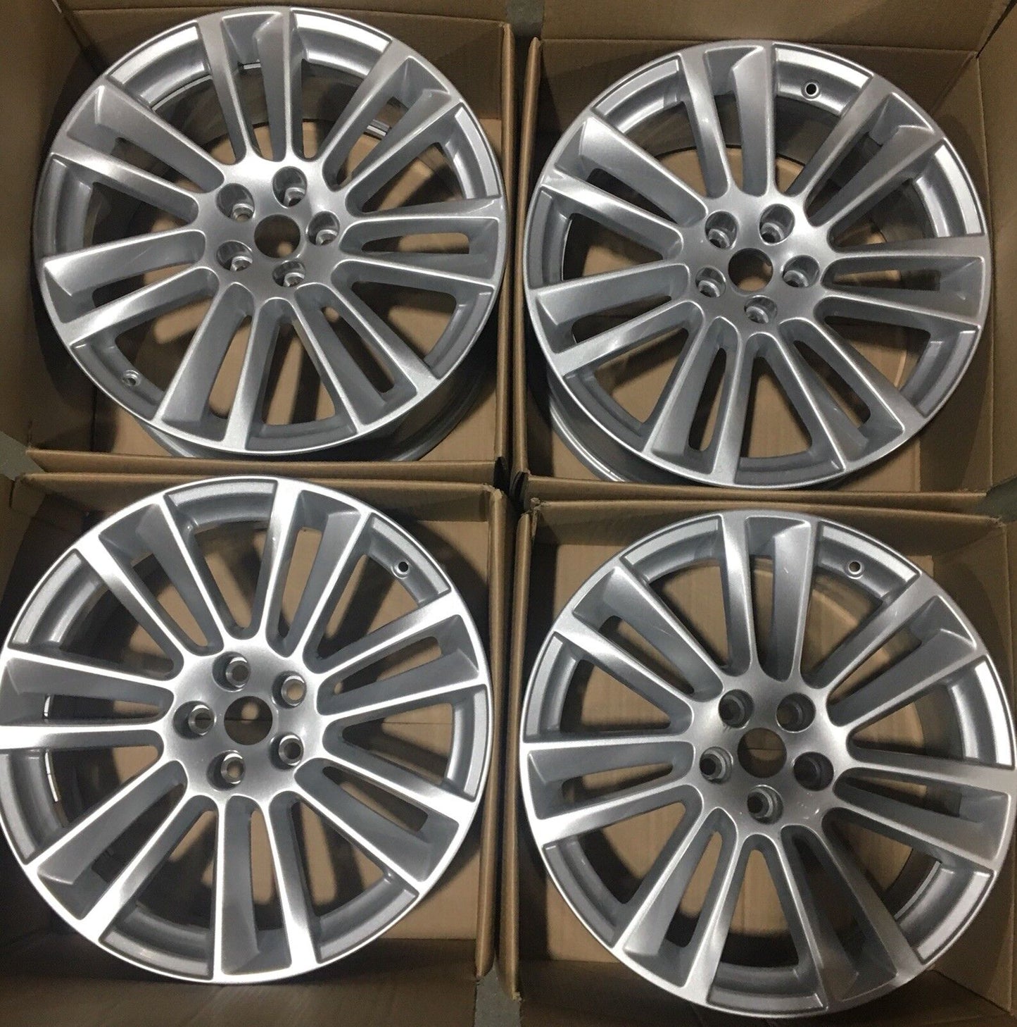 Set Of 4 Genuine Jaguar Fpace 19” Razor Alloy Wheels  Silver T4A2306