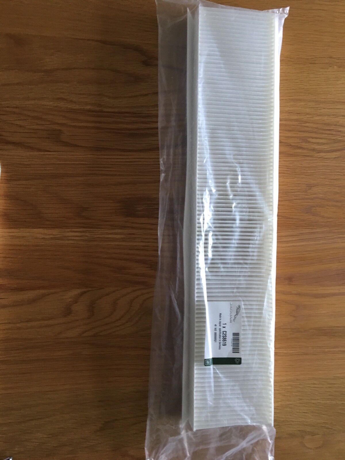Genuine OE Jaguar Air Filter - C2S8619