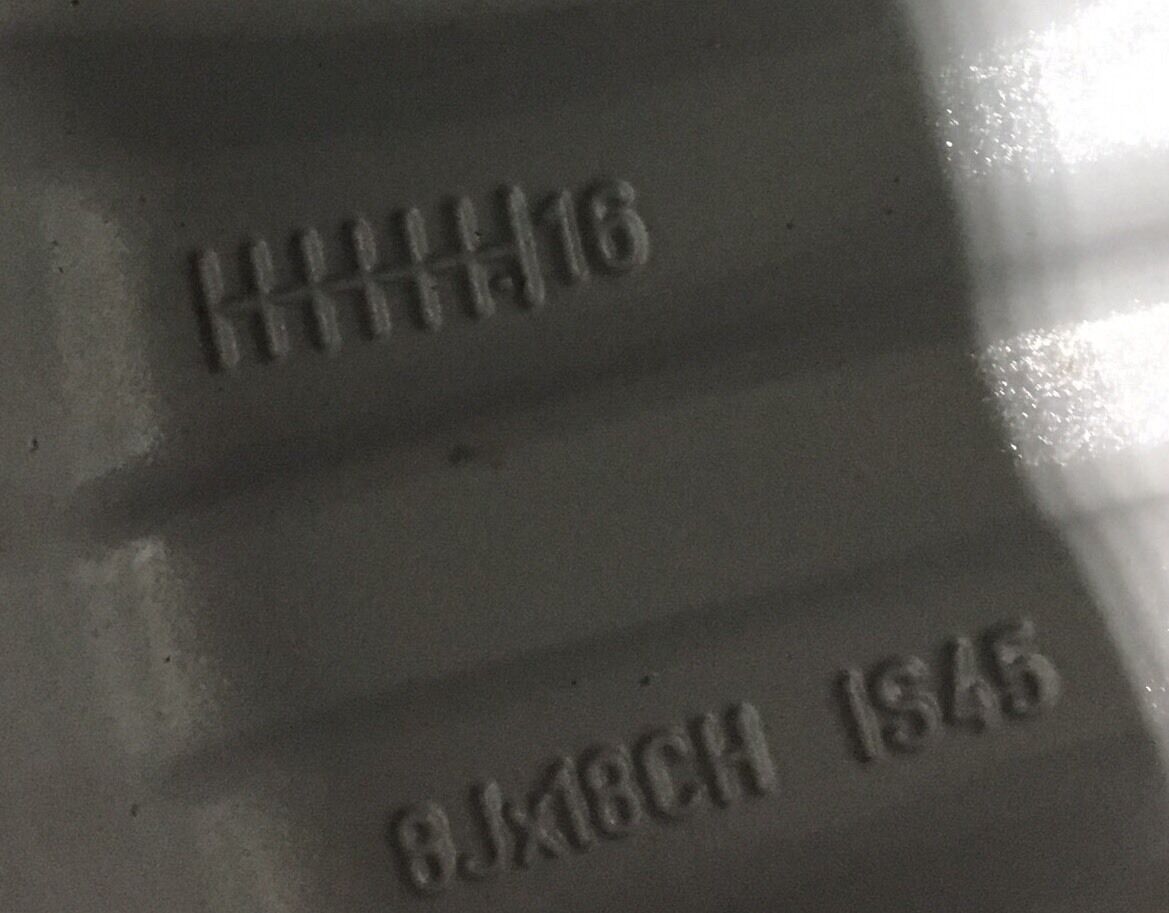 Genuine Discovery Sport 18" Alloy Wheel 8jx18ch 45 Off Silver