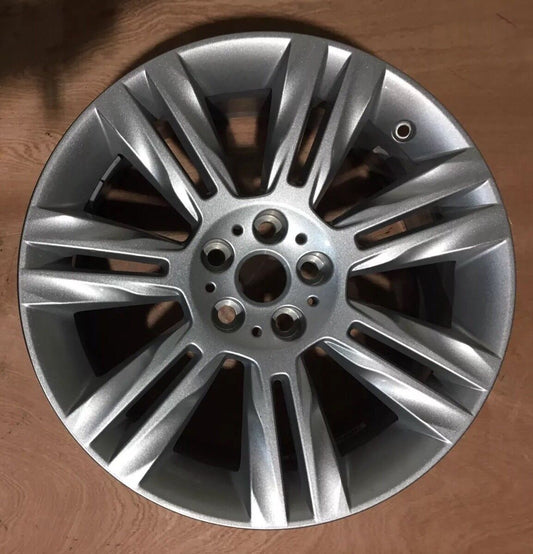 Genuine Jaguar XE 18" Alloy Wheel Silver 8jx18ch 45 Off