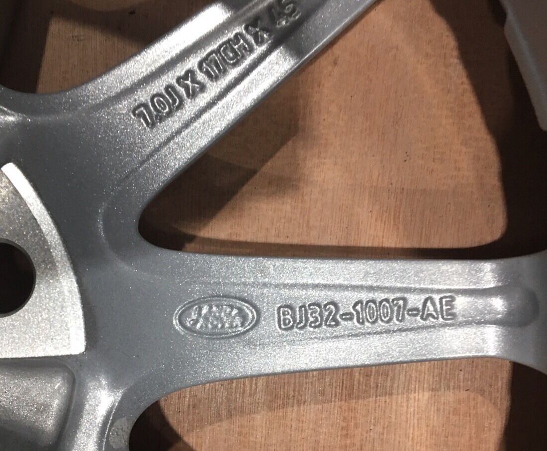 Genuine Range Rover Evoque Alloy Wheel Sparkle Silver Style 1 | 7Jx17CHx45OFF