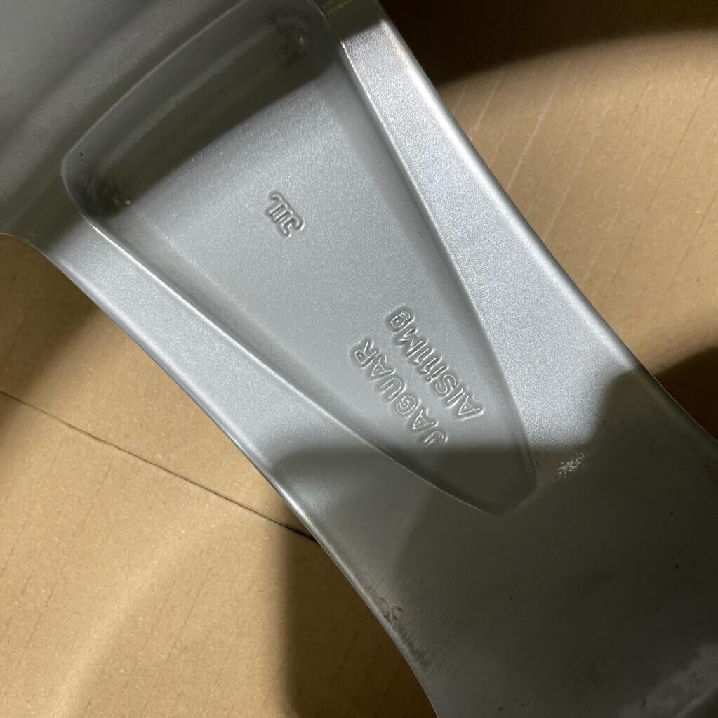 Genuine Jaguar XK Xkr 20" Front Cremona 8.5J X 20” Silver C2P10530