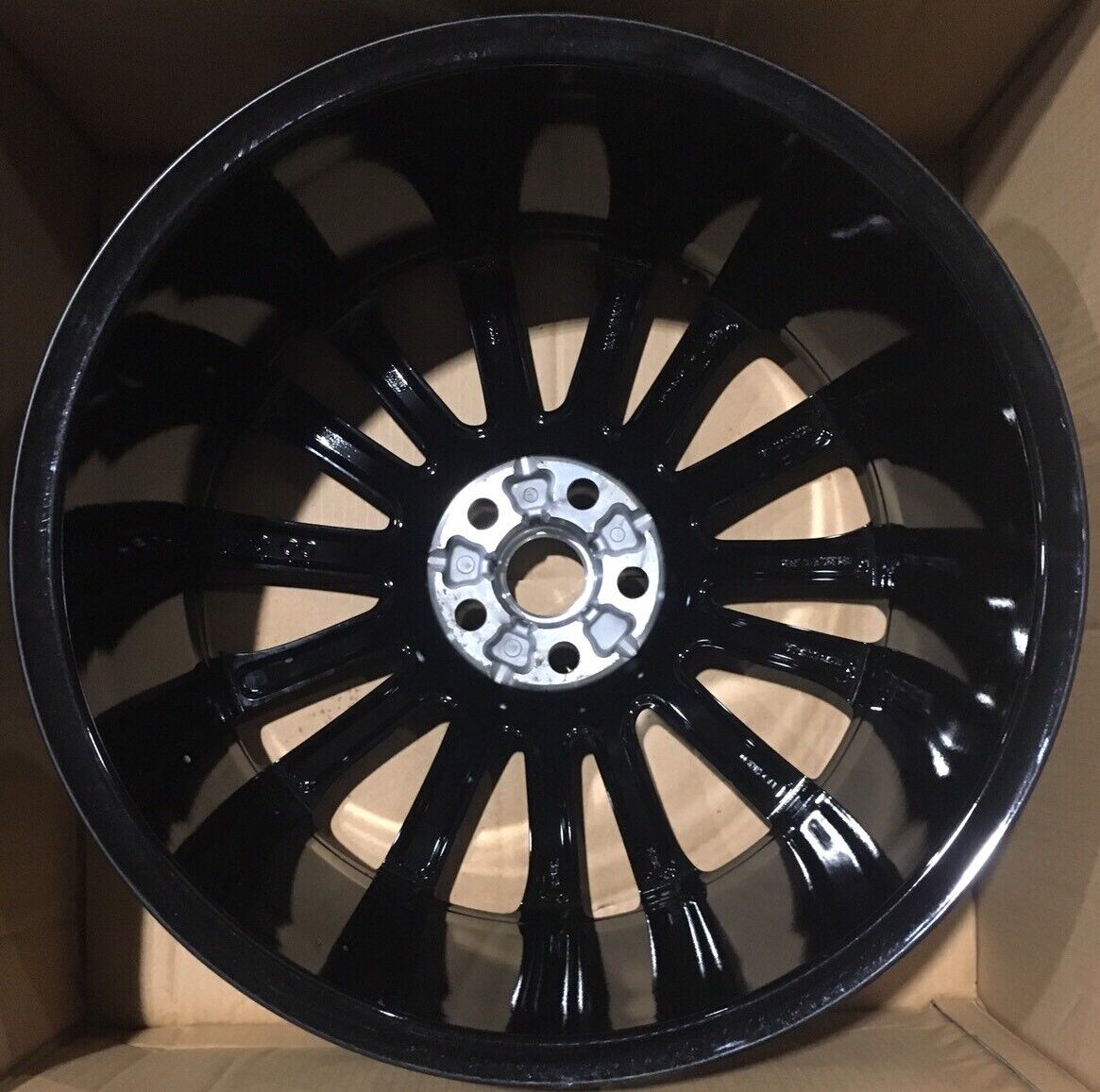 Jaguar XE 19" Rear Radiance XE Alloy Wheel 8.5Jx19” T4N1680 Black And Diamond