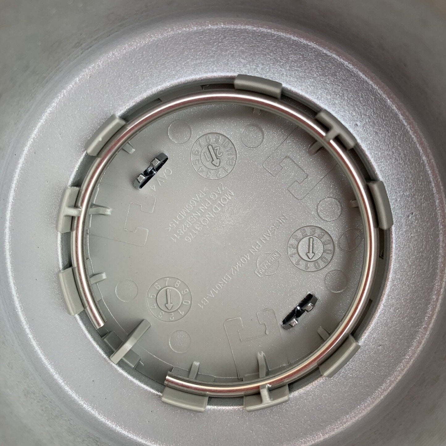 New Genuine Nissan Juke 17" Silver Alloy Wheel 7J 35 off 403006PA1A