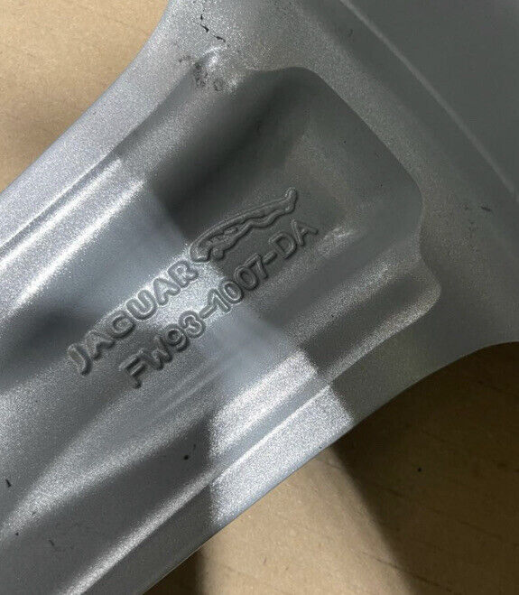 Single Jaguar XJ 20” Minerva Rear Alloy Wheel 10J Silver C2D31792