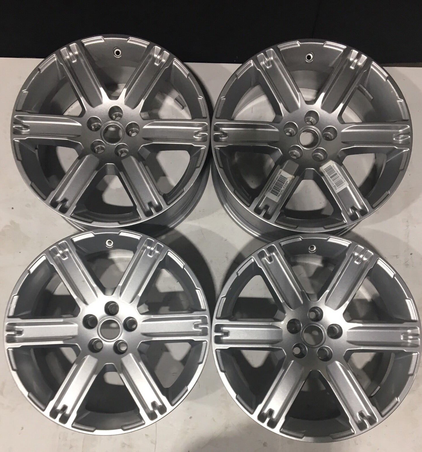 Set Of 4 Genuine 19" Range Rover Evoque Wheels Style 4 Silver (8jx19CH45)