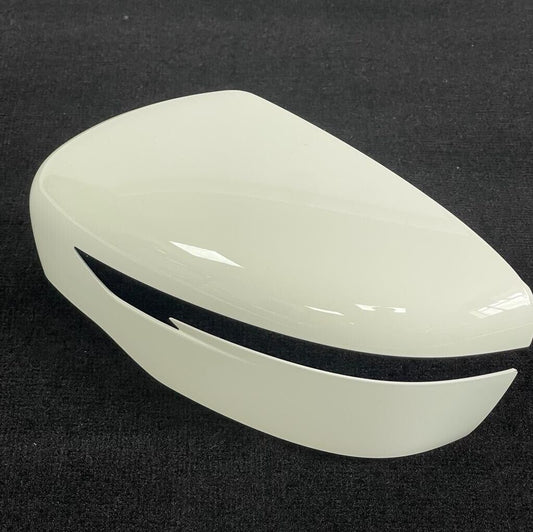 Genuine 2016 Nissan Qashqai Left Hand Near Side Solid White Door Mirror Cover