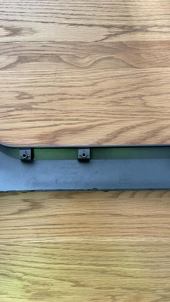 Genuine Nissan Qashqai Rear Bumper Moulding Tekna J12 - 85072 6UA0A