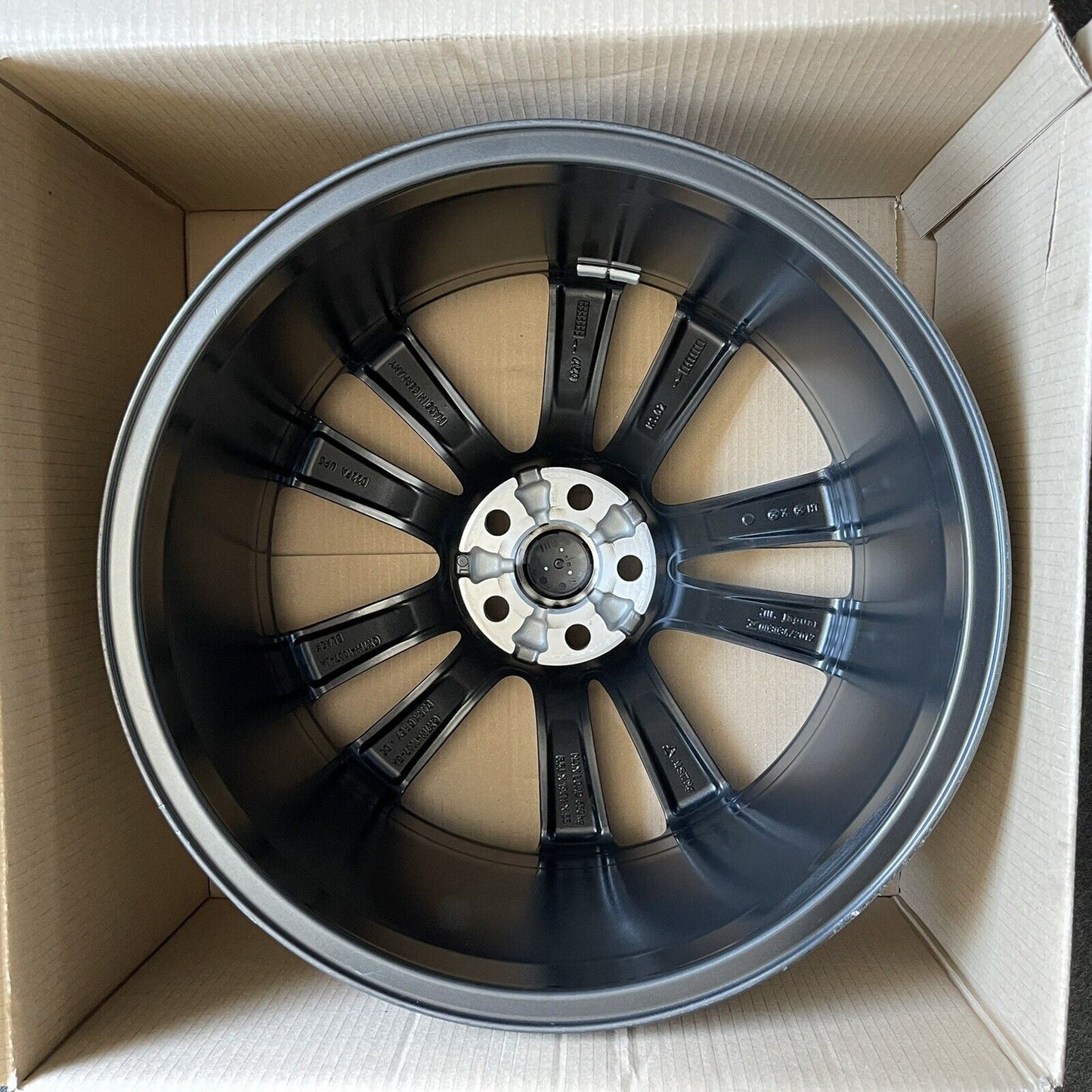 Jaguar XE Venom 19" Alloy Wheel Grey & Diamond Cut 8.5Jx19chx55 Gx7m-1007ga