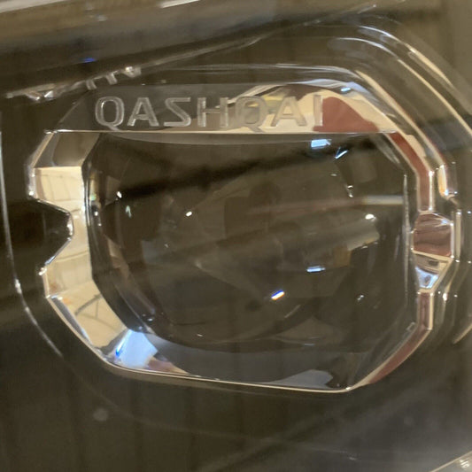Genuine Nissan Qashqai LED LHD Left Hand Drive Headlight Left Side 26060 HV05B