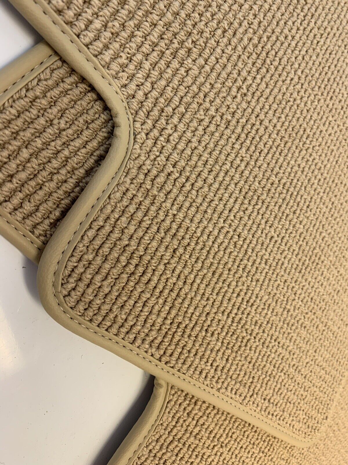 OE Freelander 2 Floor Contour Mat Set Alpaca Beige Carpet LHD LR002497
