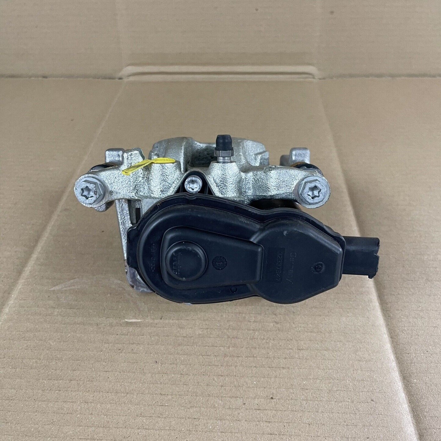 Genuine Jaguar F Type Rear Off Side Brake Calliper Housing Silver RH C2D39490