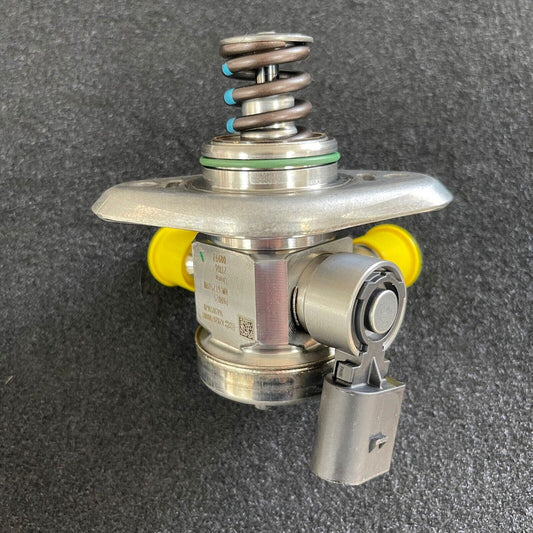 Genuine Mercedes Petrol High Pressure Fuel Pump A2820700001