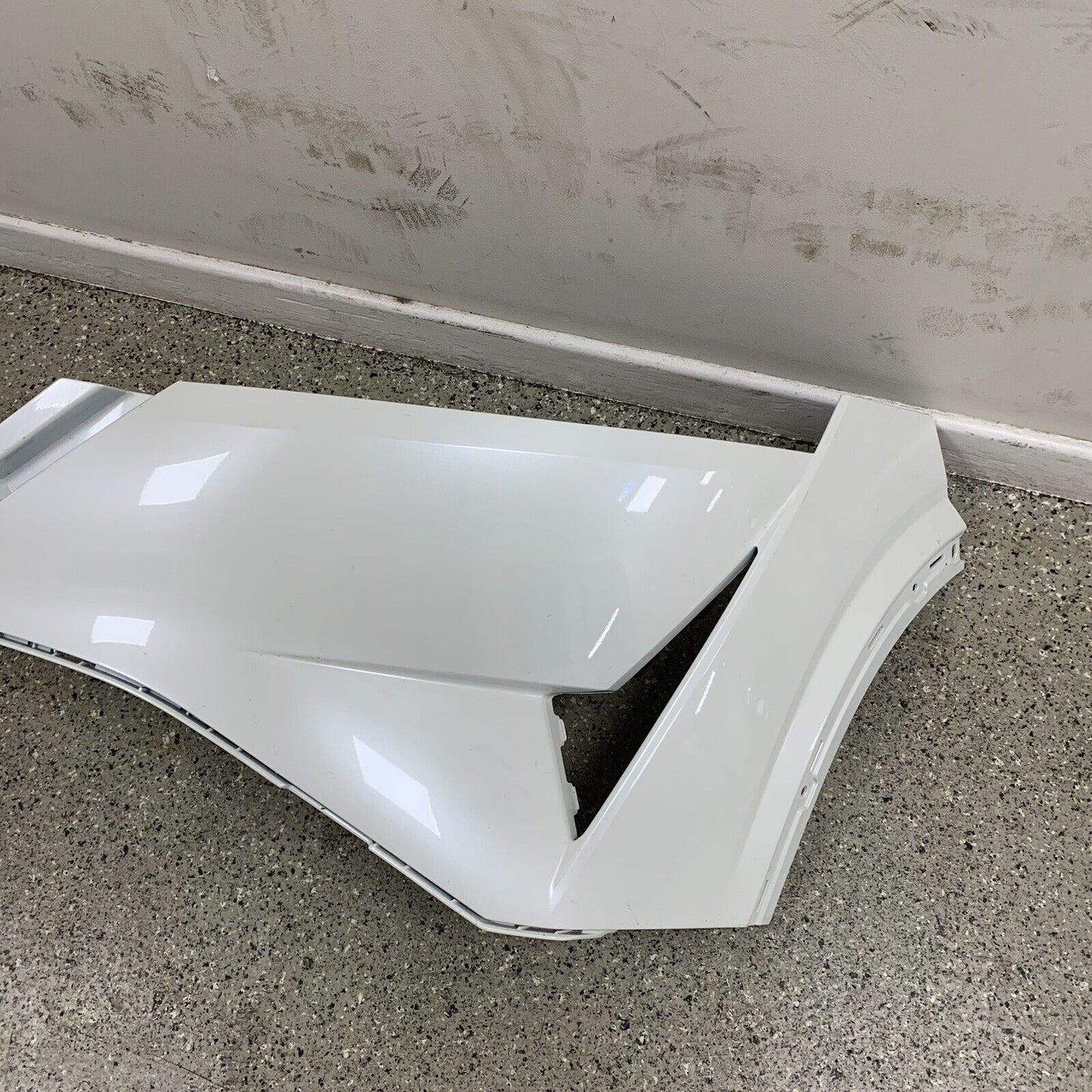 GENUINE WHITE NISSAN QASHQAI FRONT BUMPER 2021-2022