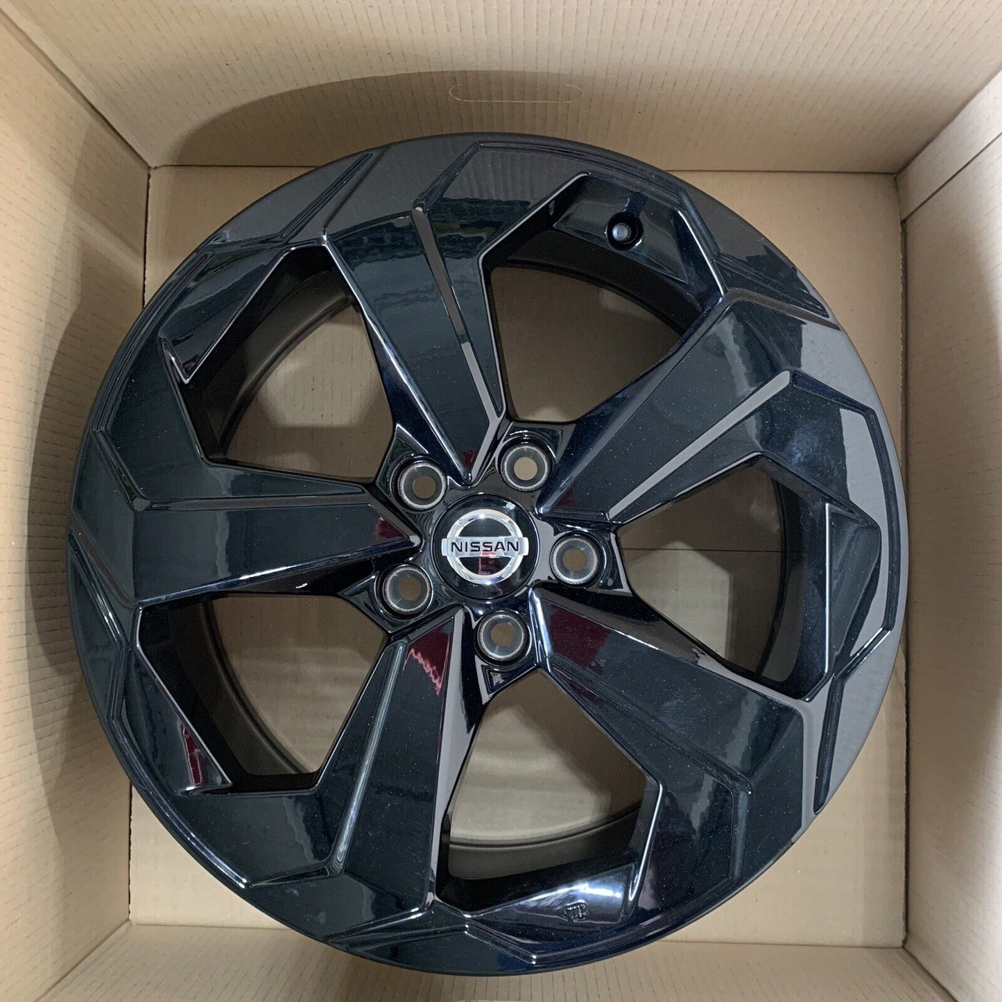 New Genuine Set Of 4 Nissan Qashqai 18" Gloss Black Alloy Wheels