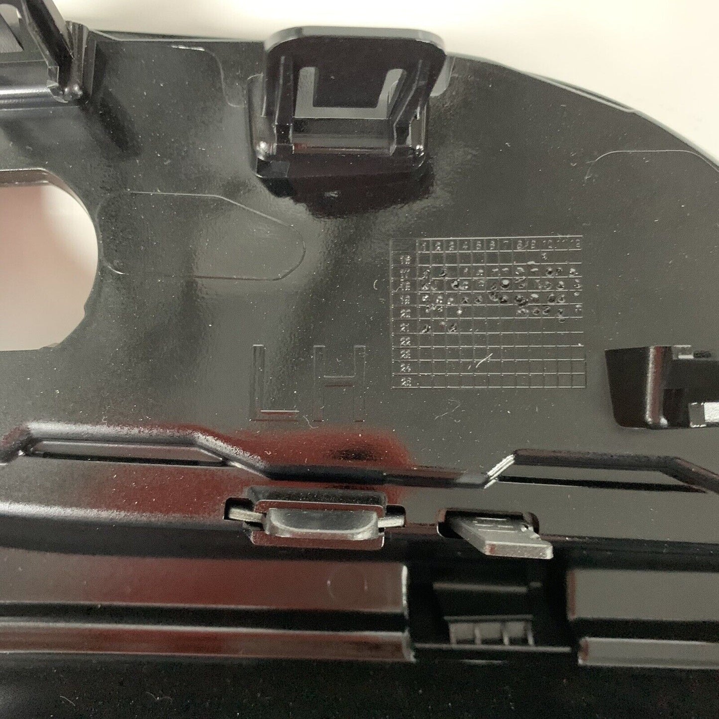 Genuine 2015 Nissan Qashqai Front Bumper Side Grille Trim Left  Side  62257HV20a