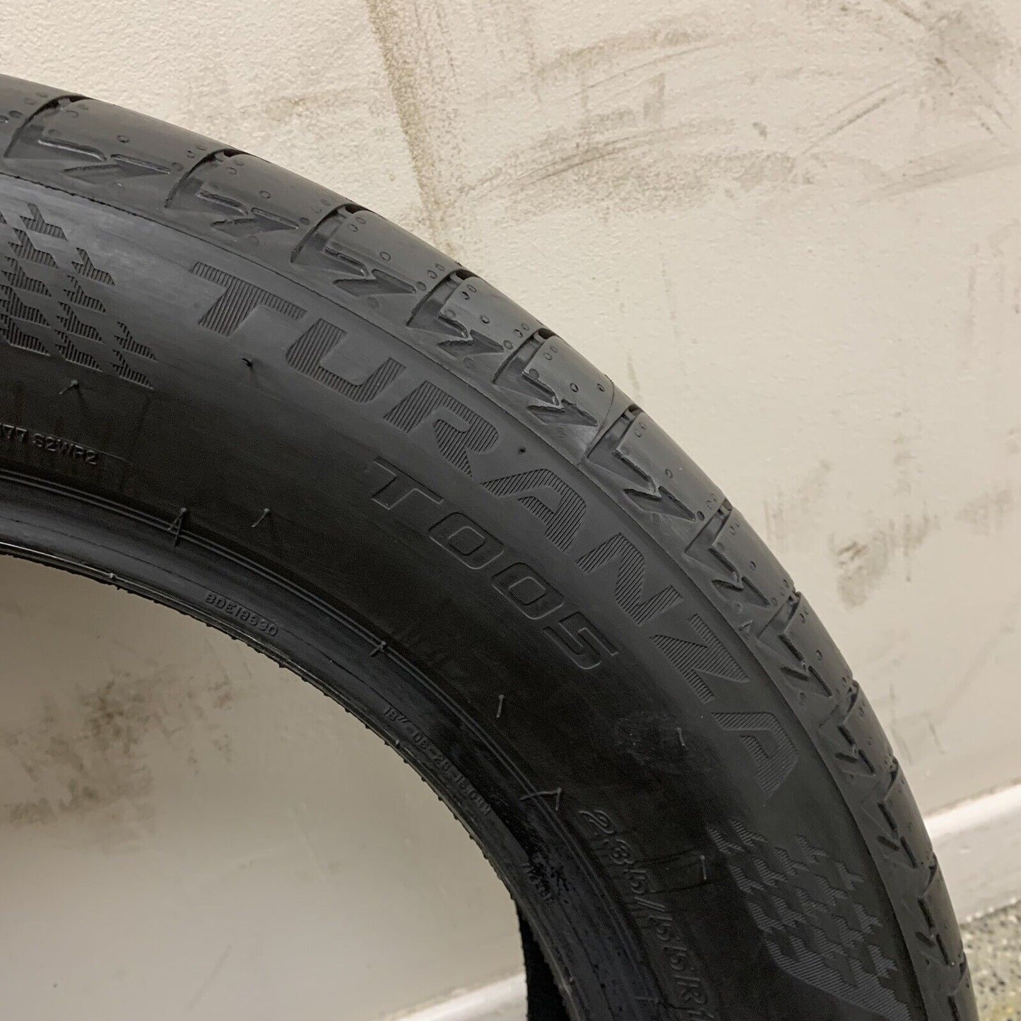 235/55 R18 100V Bridgestone Turanza T005 Full Tread