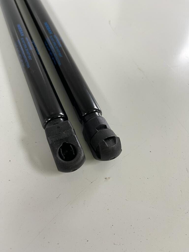 New Genuine Nissan Qashqai Rear Boot Tailgate Gas Struts Pair 90450 4EA0A