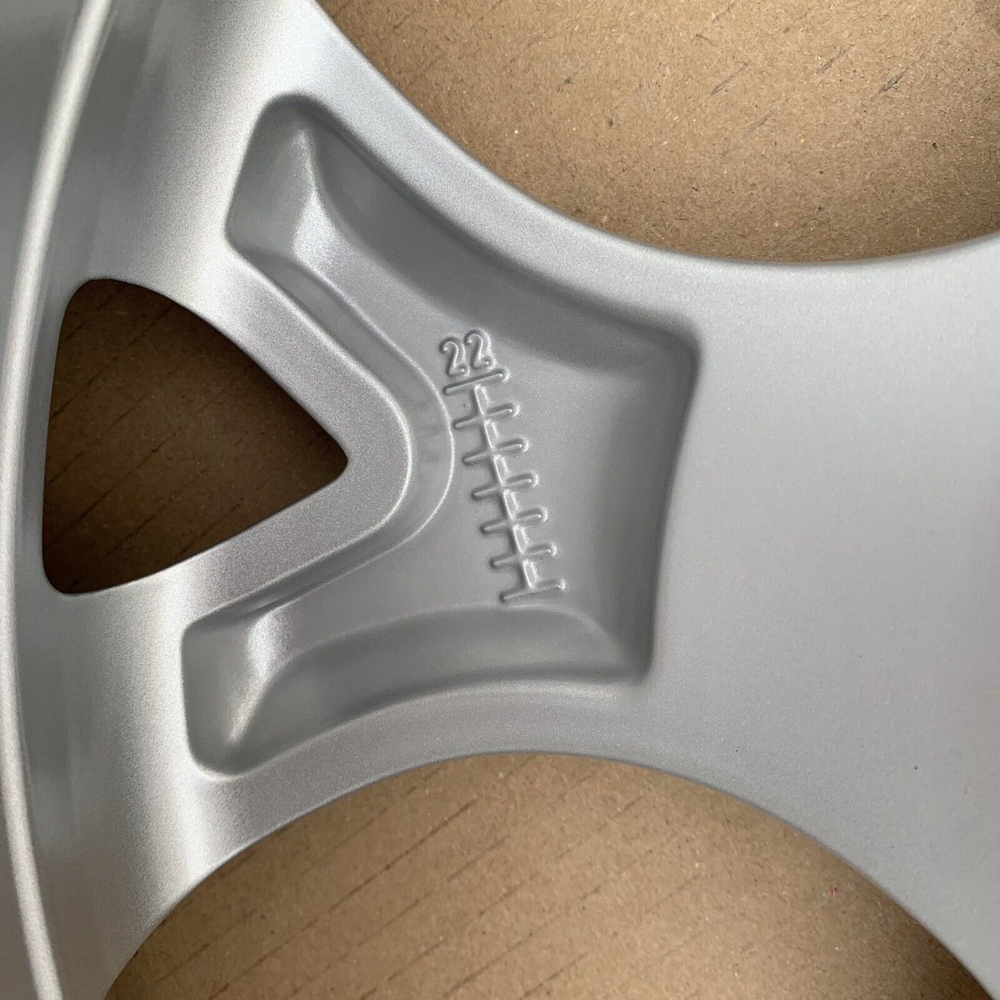 New Genuine Nissan Juke 17" Silver Alloy Wheel 7J 35 off 403006PA1A