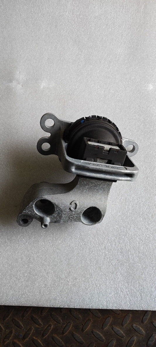 Nissan Qashqai Engine mount Front 1.6 dCi 2014-2019 112104BE0B / 112114BA0A