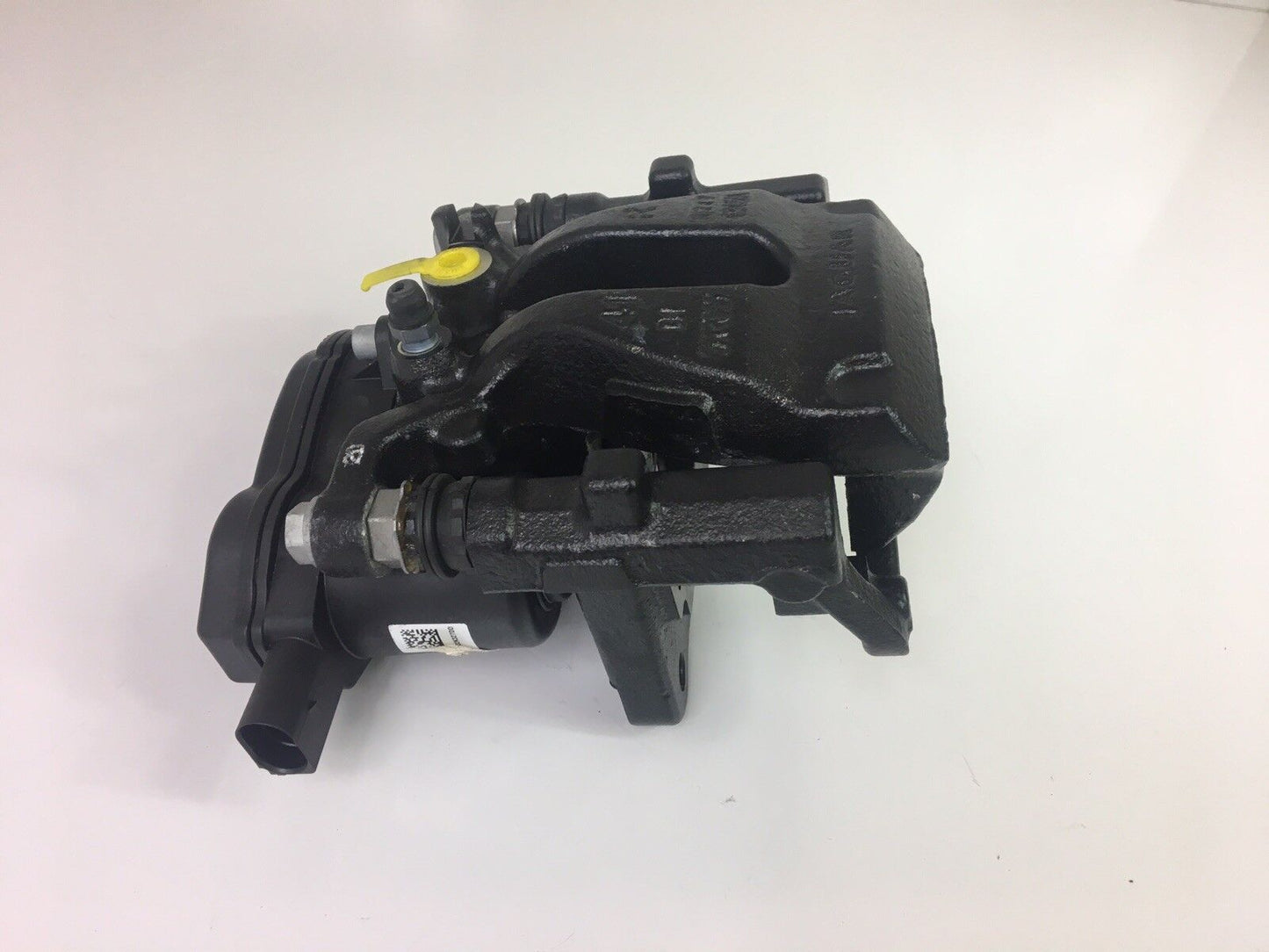 Genuine Jaguar F-type Black Rear Brake Calliper Housing 3L RH