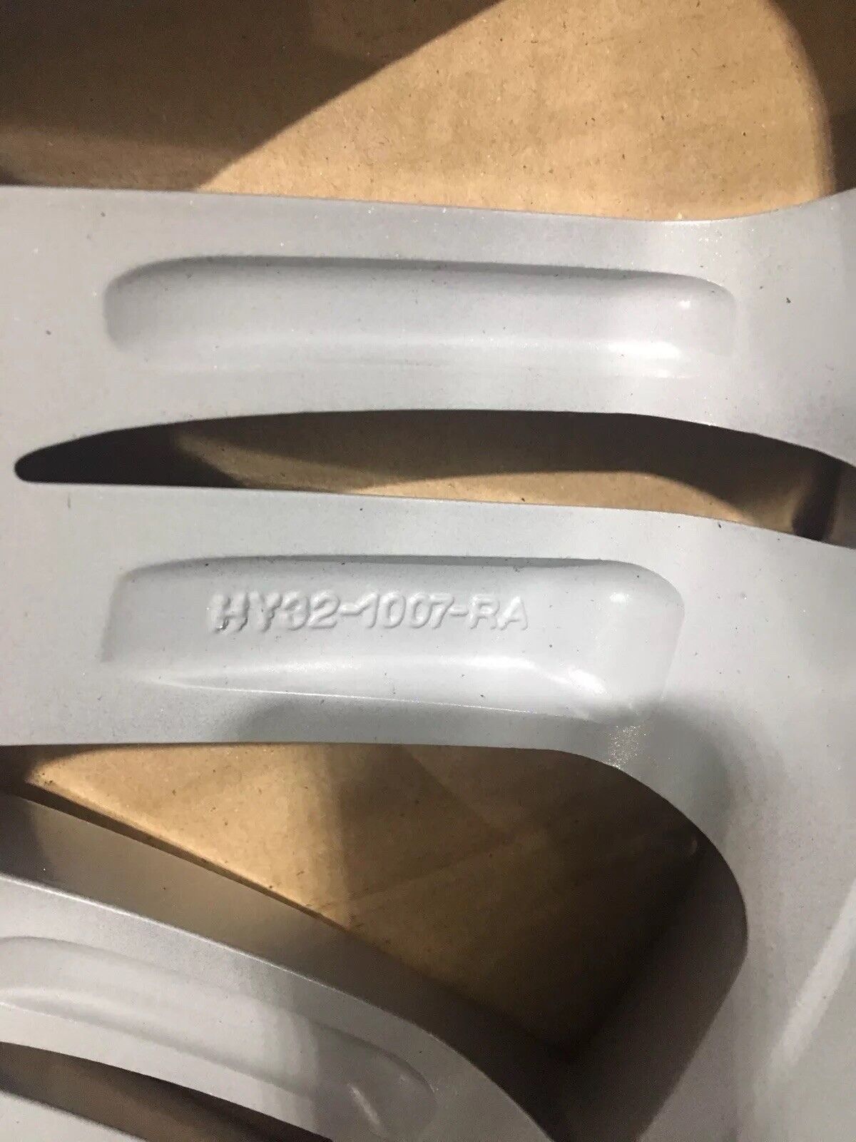 Single Discovery 5 20" Alloy Wheels Silver ideal for winter LR081589
