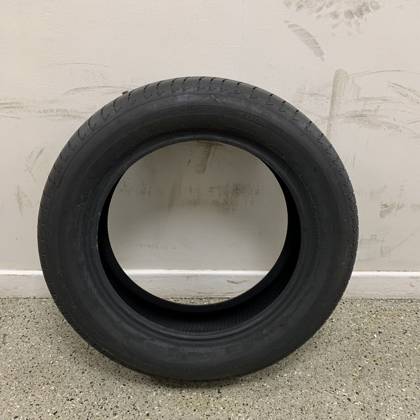 235/55 R18 100V Bridgestone Turanza T005 Full Tread