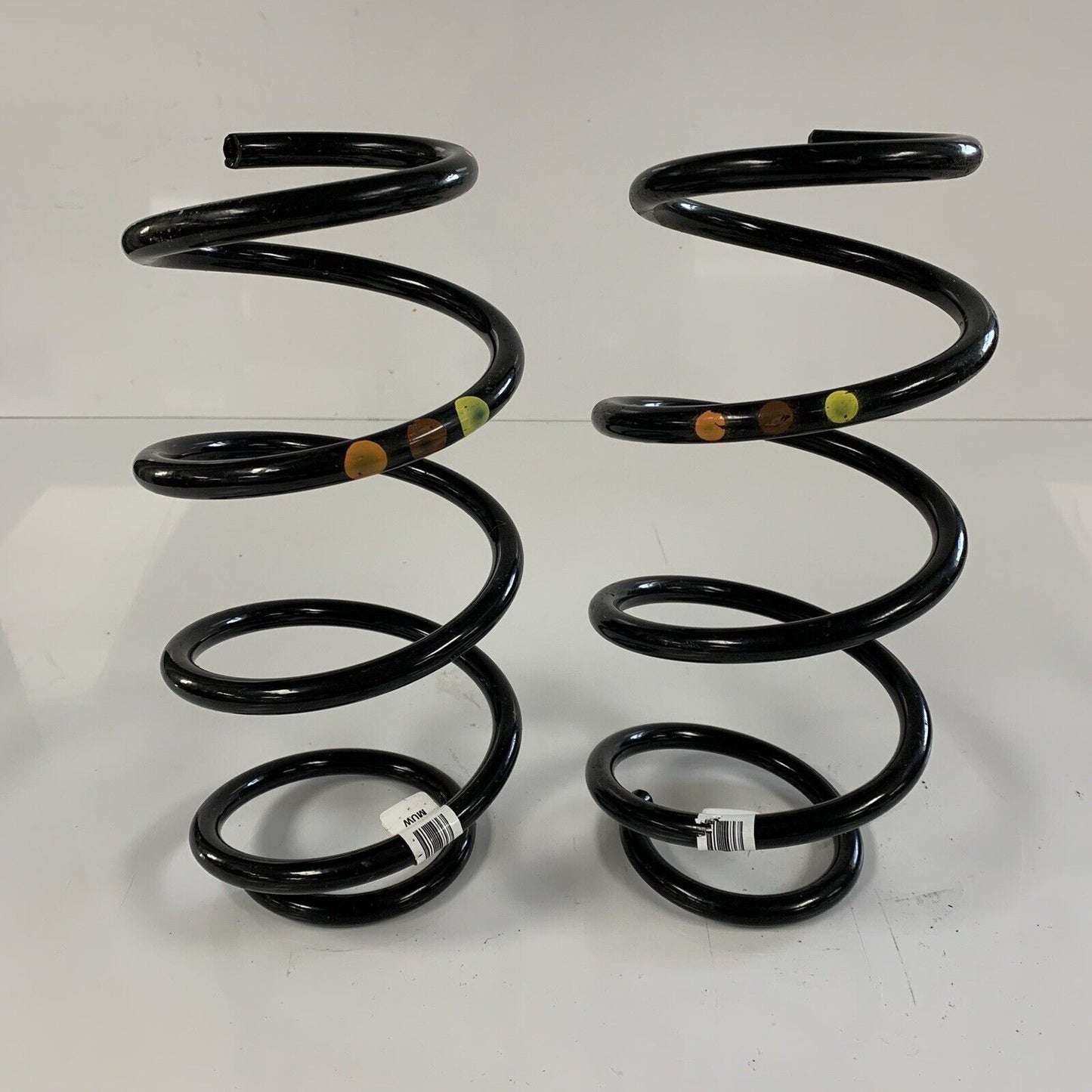Genuine Vw Volkswagen Pair Front Suspension Coil Springs 5q0411105dp