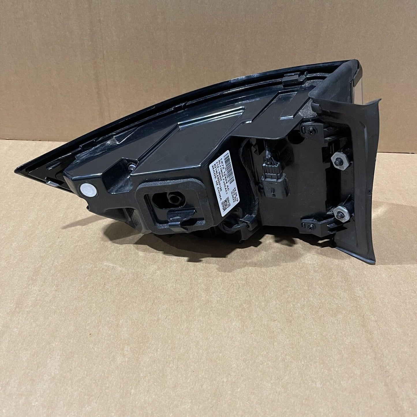 Genuine Discovery Sport L550  Right hand Offside Rear Lamp LK72-13404-AC