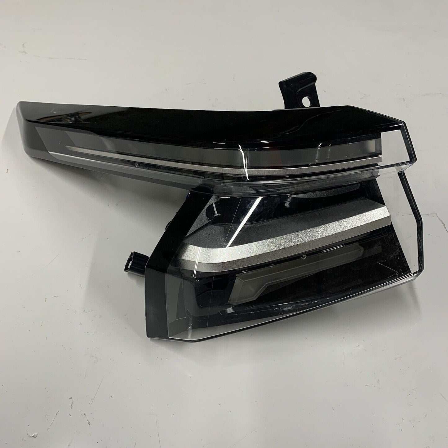 New Nissan Qashqai J12 Near Side Left Hand Rear Passenger Led Light 26555HN20A