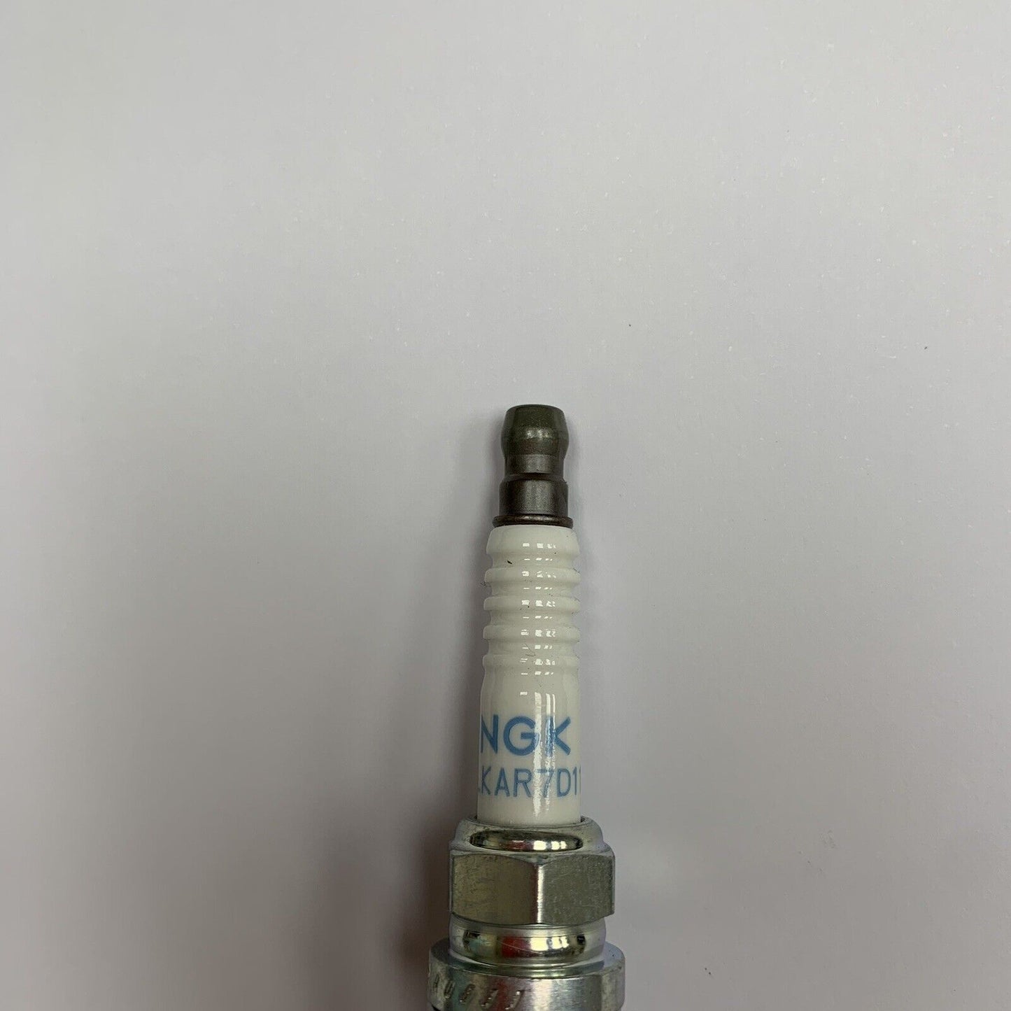 New Nissan Qashqai 2.0 Petrol Spark Plug NGK 22401-1VA1C DILKAR7D11H