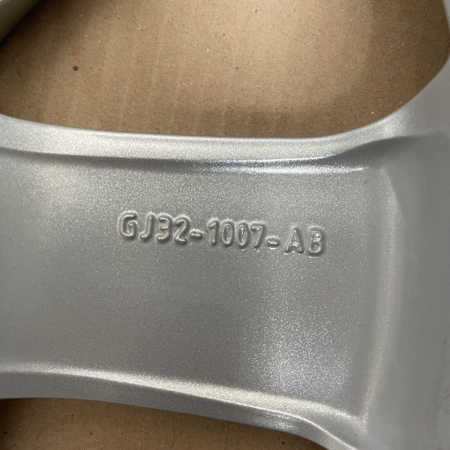 Genuine Range Rover Evoque 18" Alloy Wheel 8jx18ch 45 Style 706 Gj32-1007-ab