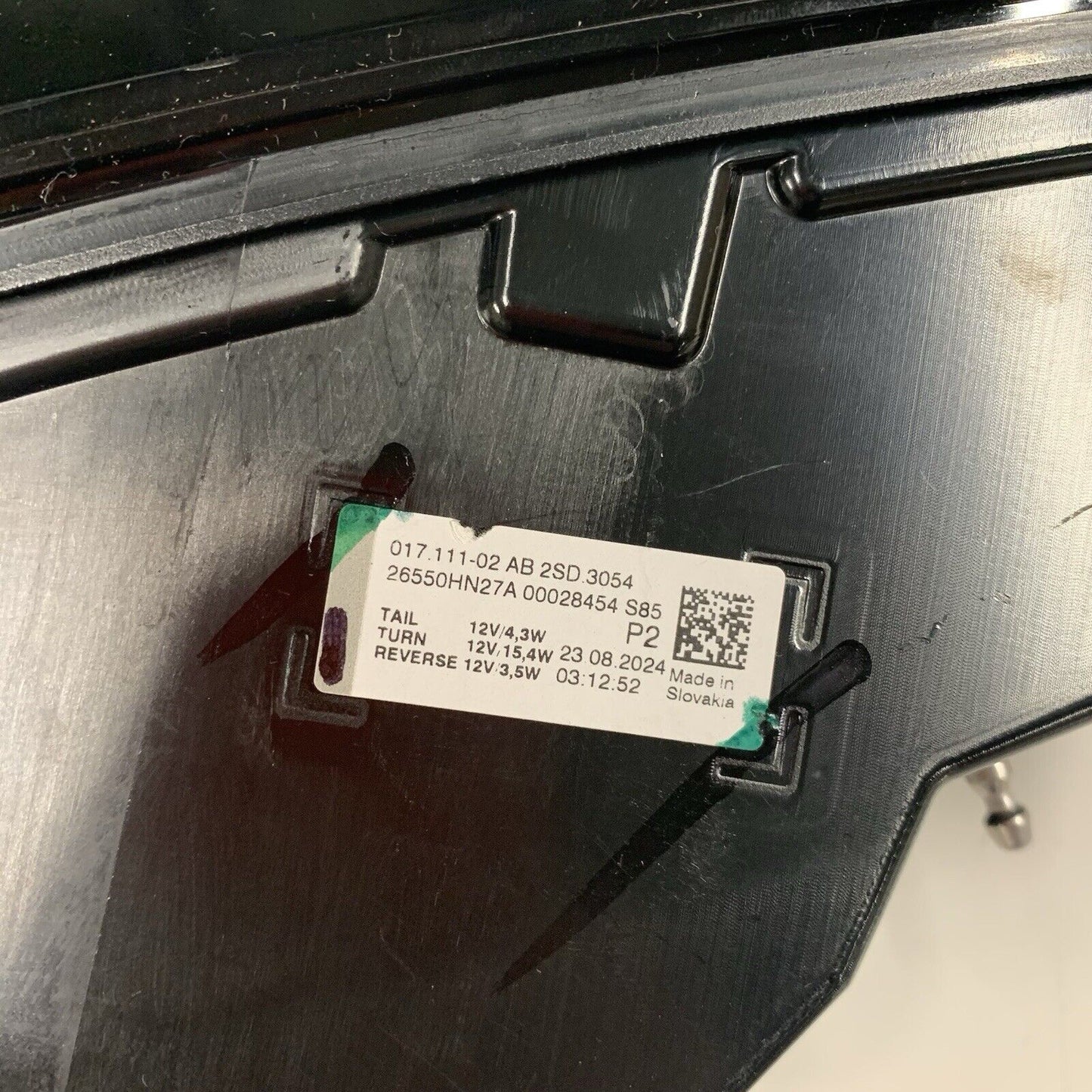 Genuine Nissan Qashqai J12 Off Side Right Hand Rear Tailgate Light 26550HN27A