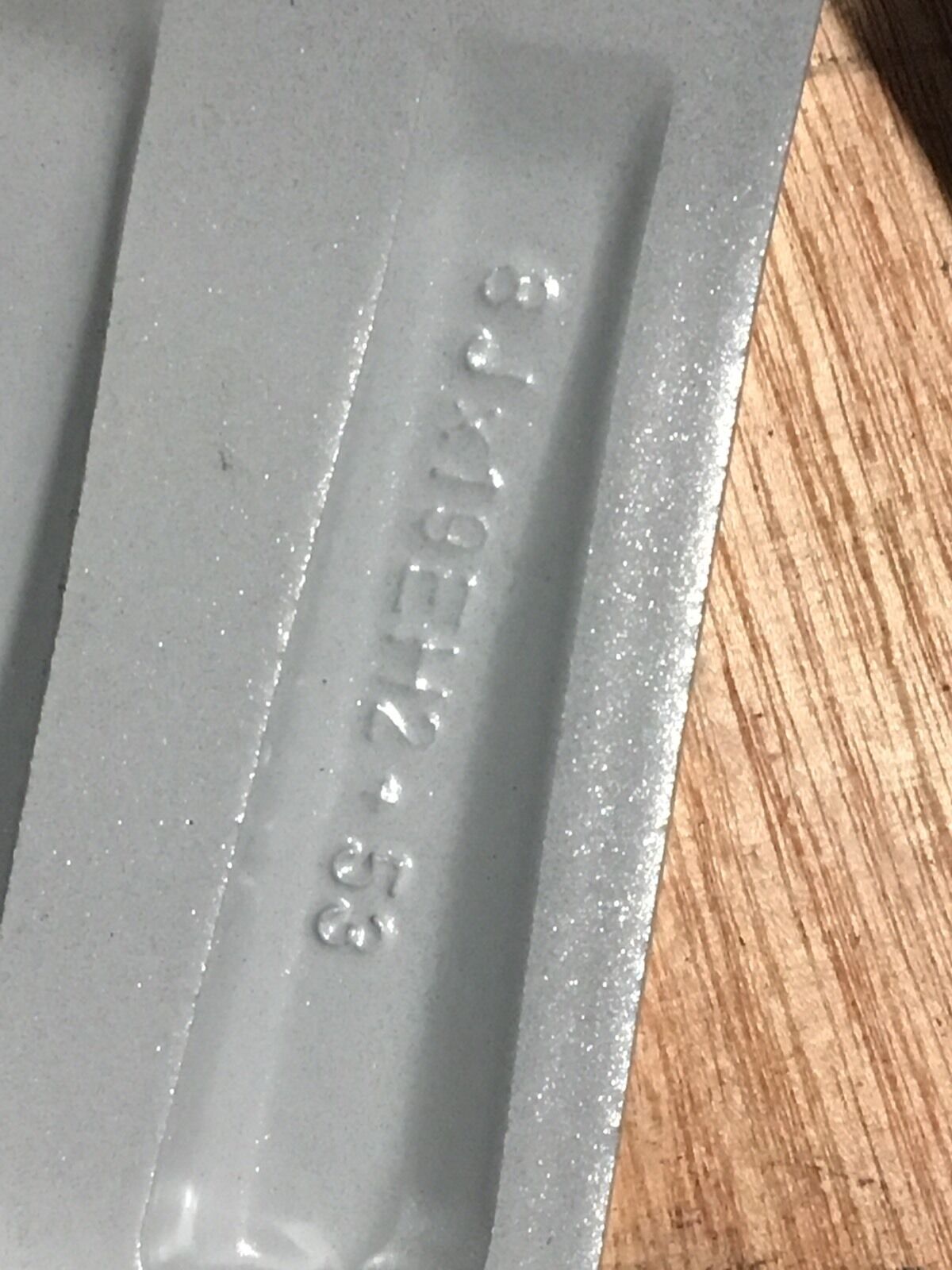 Genuine Discovery 3 19" Silver Alloy Wheel 8Jx19x53 Offset