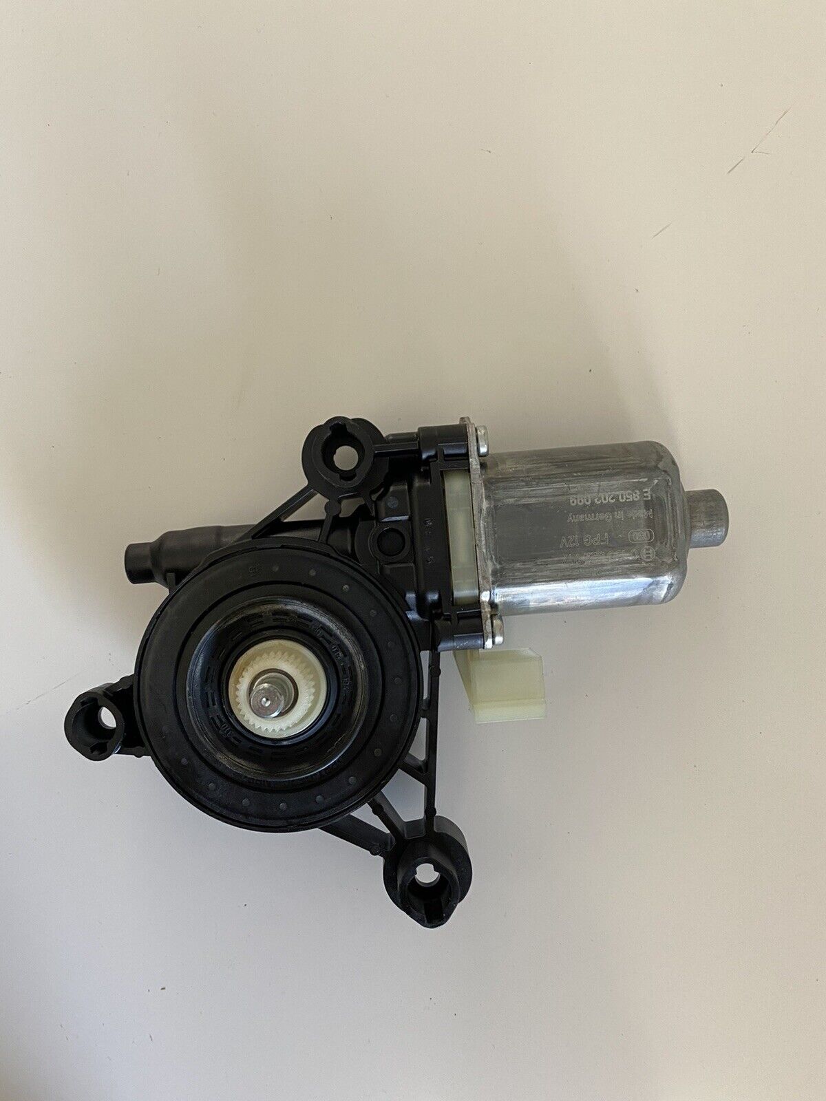 Audi A3 TT Left Front LH Window Regulator Lifter Motor 5Q0959801b