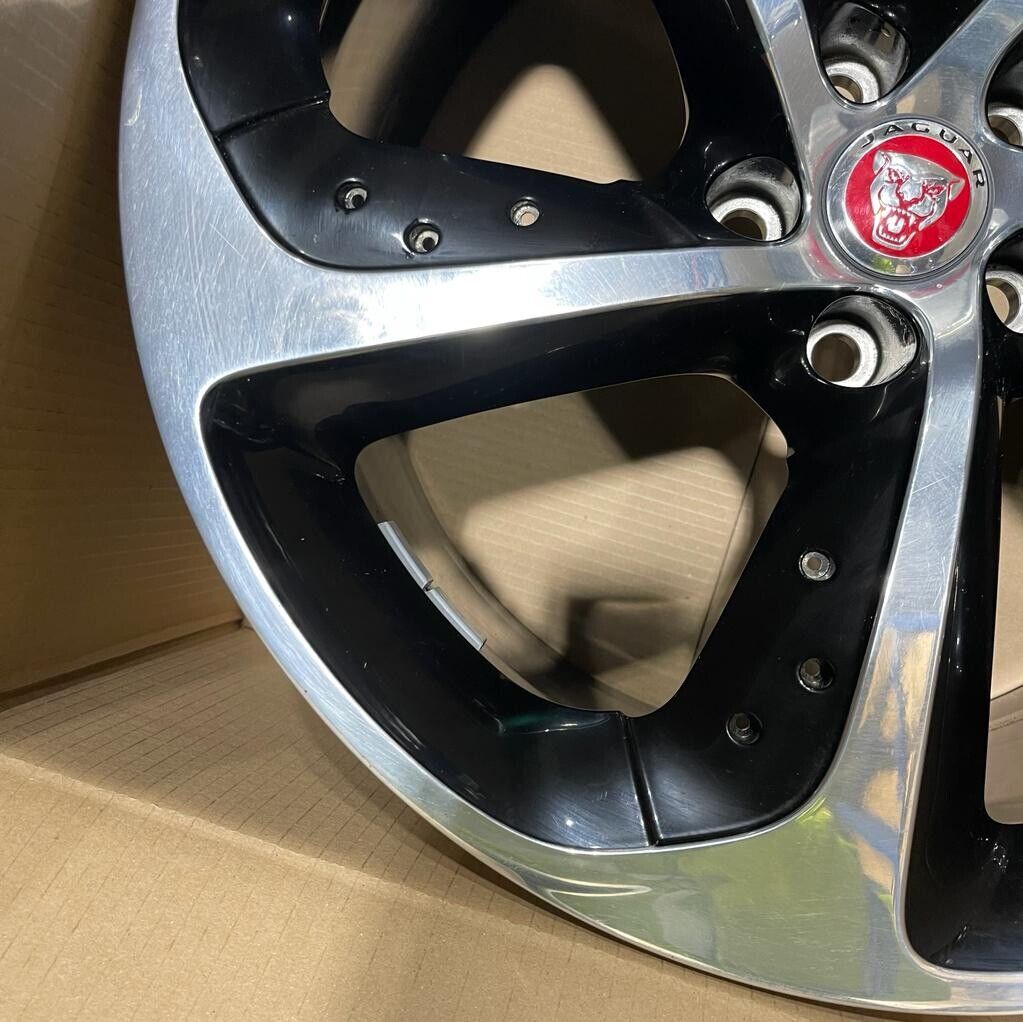 Genuine Jaguar F Type 20” Forged Aero  Alloy Wheel 10.5J Carbon Fibre T2R3293