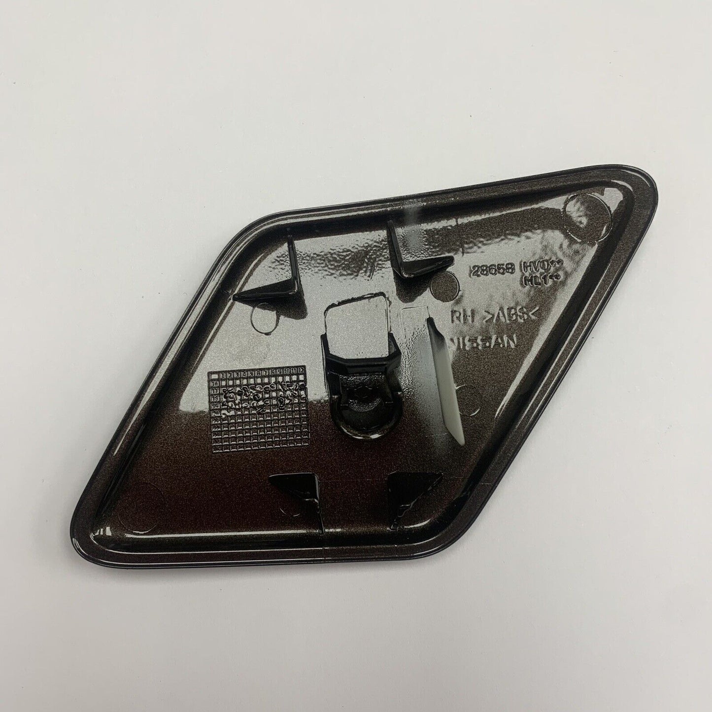 New Nissan Qashqai Headlight Grey Right Hand Washer Jet Cover