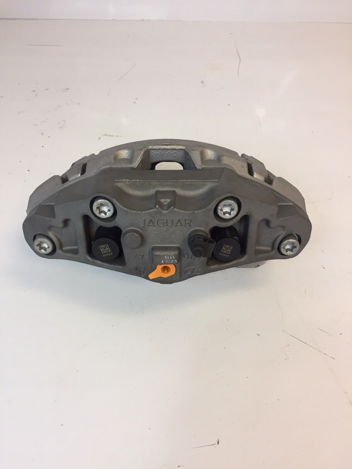 Genuine Jaguar XK ,XF , XJ Brake Calliper Housing LH C2D3107